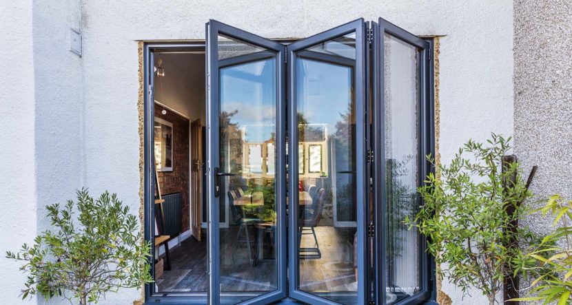 aluminium bifold doors croydon